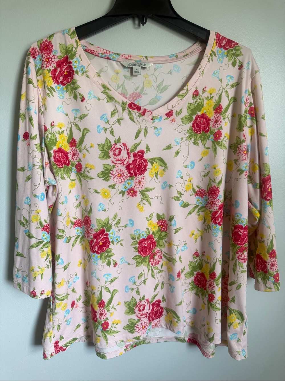 The Pioneer Woman Pink Floral V-Neck 3/4 Sleeve Top